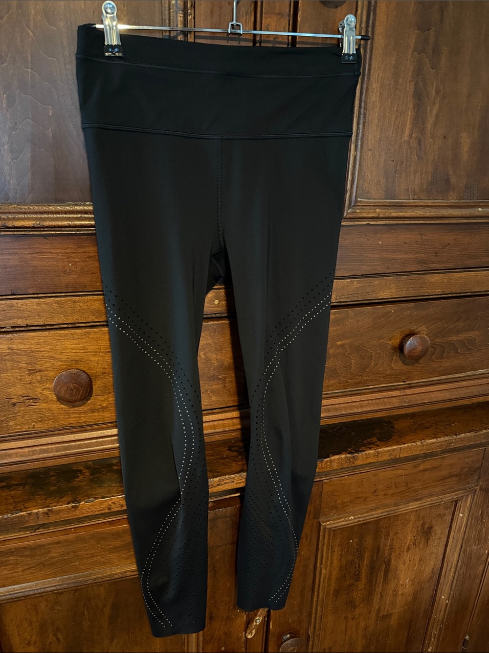 Athleta Black Accelerate Lasercut 7/8 Tights - High Rise
